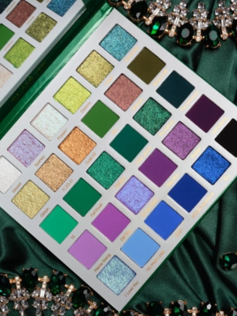 GLAMLITE x MIKAYLA NOGUEIRA Paht Two Eyeshadow Palette - RARE - 30 shades - Picture 2 of 9